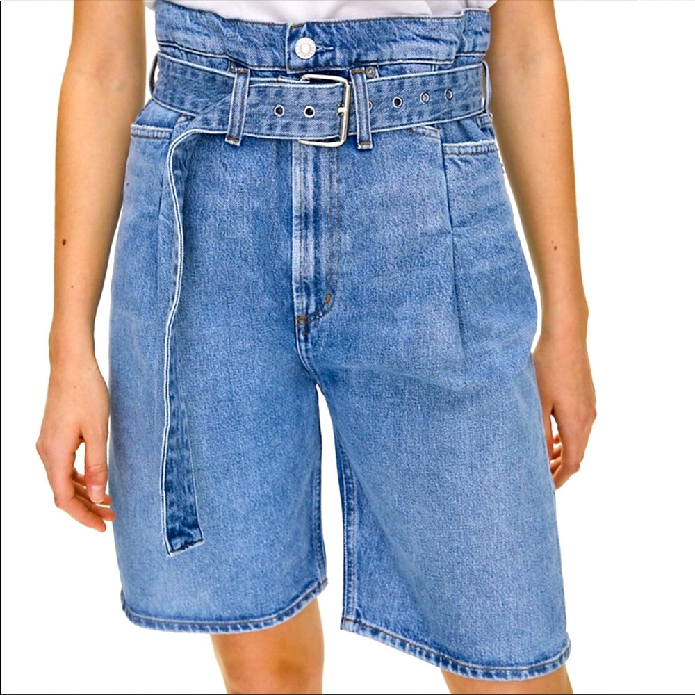 Agolde Reworked 90’s Short Revival *NWT* (Size 25)